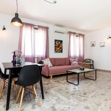 Medea, St Martin Apartmán